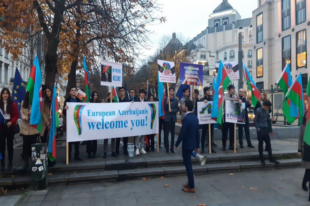 Ильхама Алиева в Брюсселе встретили азербайджанцы-патриоты-ФОТО -ВИДЕО 