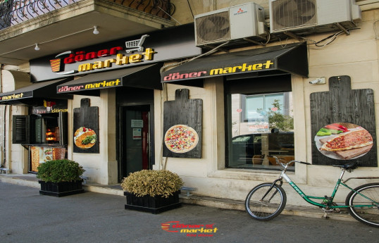 В Баку приостановлена деятельность кафе, в котором произошло массовое отравление