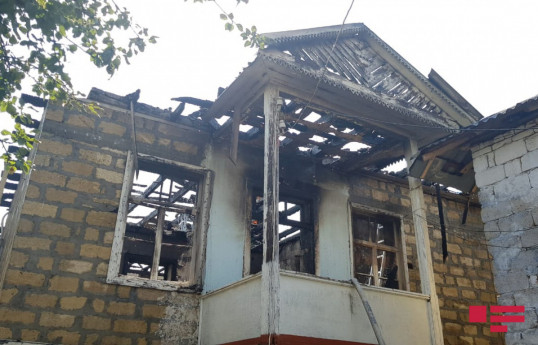 В результате пожара в одном из районов Азербайджана погибли дед и внук