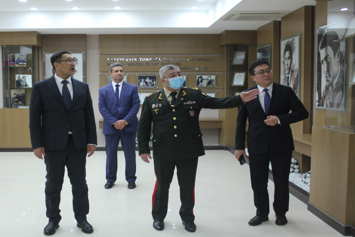 Глава МЧС Кыргызстана посетил Академию МЧС Азербайджана-ФОТО 