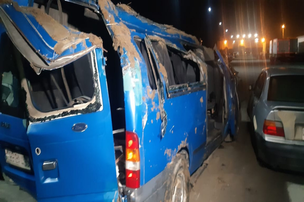 В поселке Алят микроавтобус столкнулся с ВАЗ, пострадали 9 человек-ФОТО -ОБНОВЛЕНО 