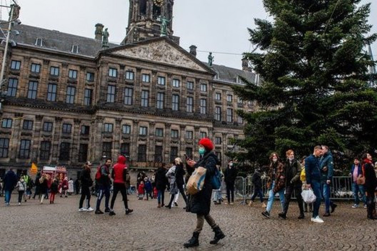 В Нидерландах вводят локдаун из-за «омикрона»