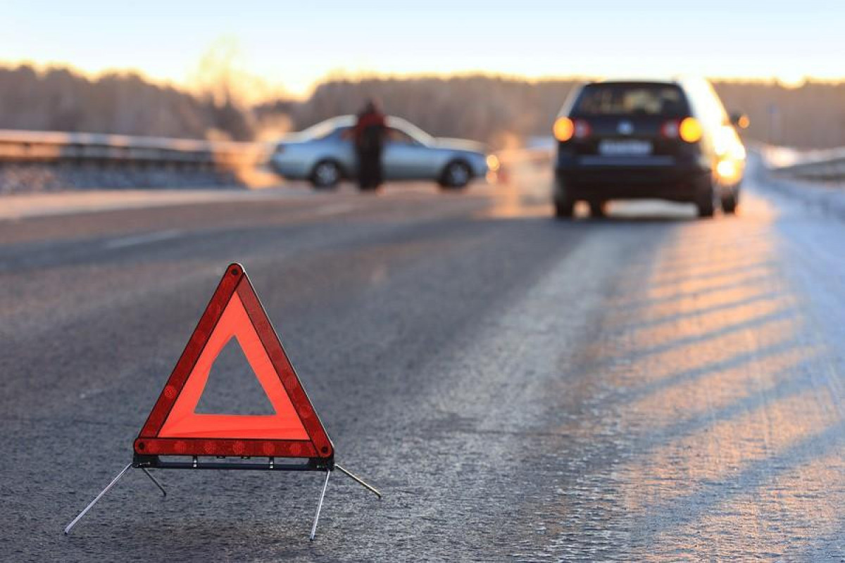 В Азербайджане водитель в состоянии наркотического опьянения совершил цепную аварию