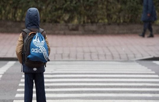 В пригороде Баку 8-летний мальчик погиб под колесами автомобиля
