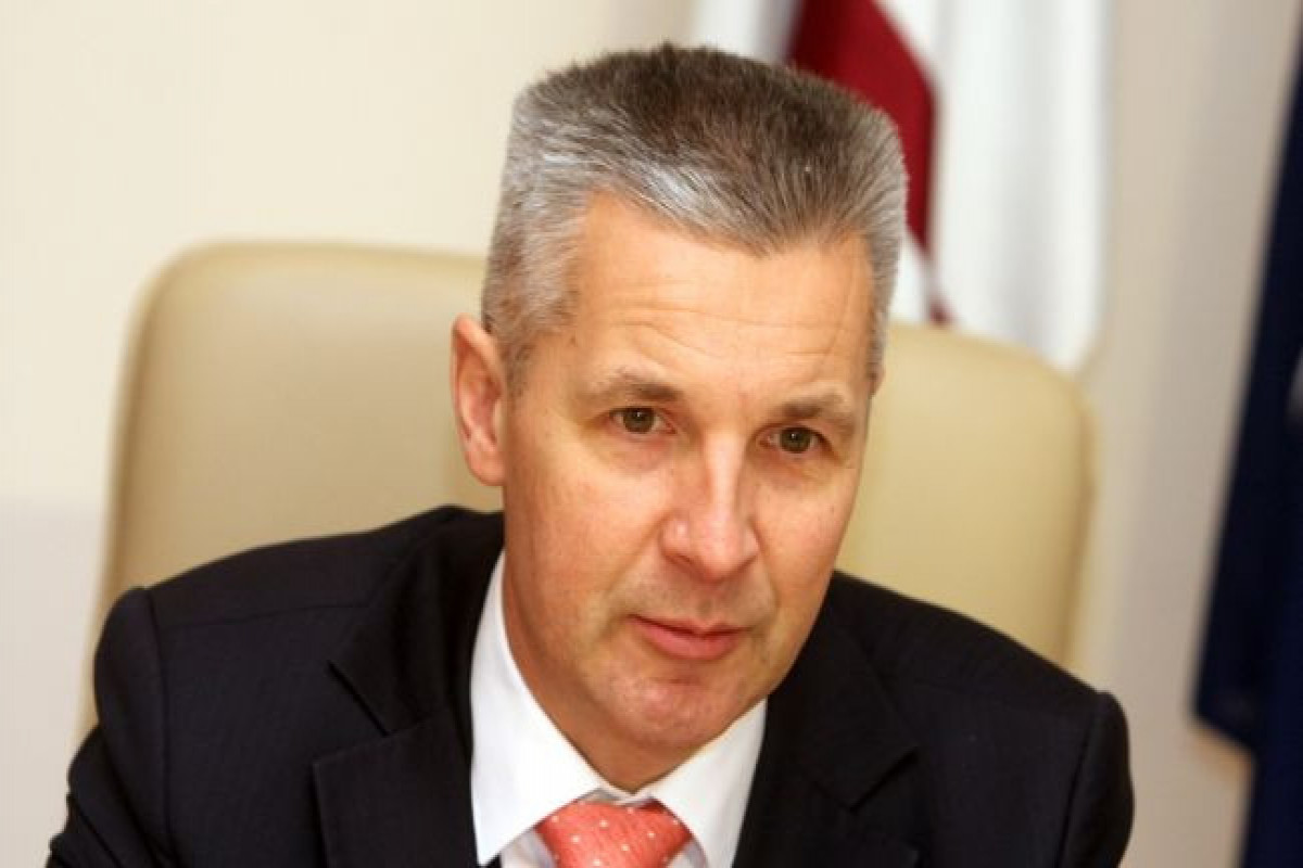 Министр обороны Латвии выразил готовность помочь Украине