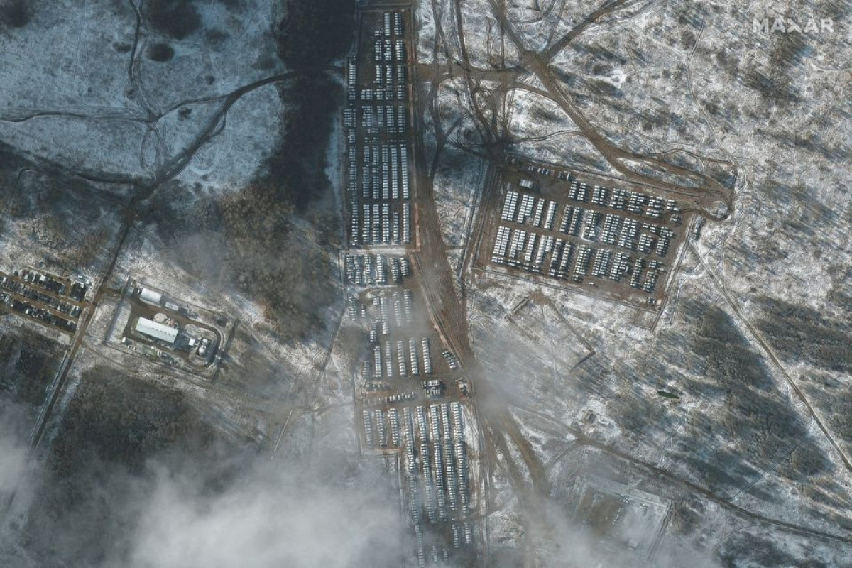 Reuters опубликовало спутниковые снимки российских войск у границ с Украиной-ФОТО 
