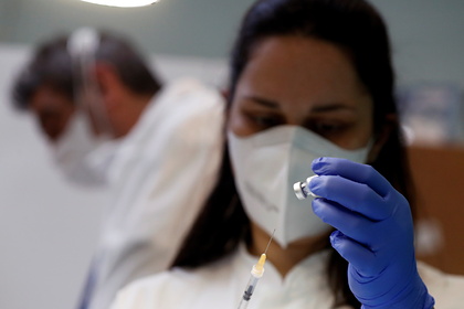 Вакцинация от коронавируса в Италии оказалась под угрозой
