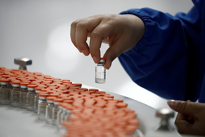 В Китае нашли цех по производству поддельной вакцины от коронавируса
