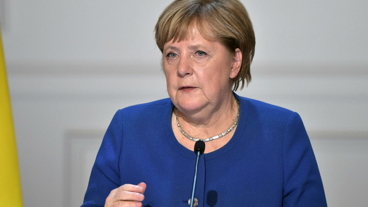 Меркель объяснила задержки с вакцинацией от COVID-19 в Европе