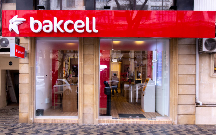 Компания Bakcell представила новый концептуальный магазин в Баку - ФОТО