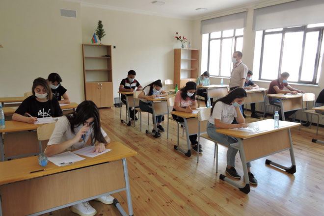 Минобразования Азербайджана: В школах необходимо менять систему оценивания
