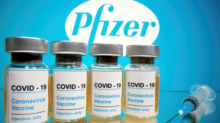 Великобритания начинает испытания комбинации вакцин AstraZeneca и Pfizer