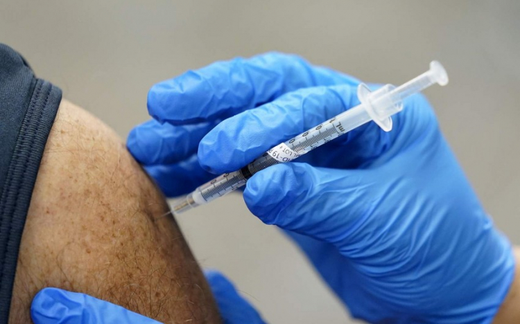 В Азербайджане начинается вакцинация лиц старше 65 лет

