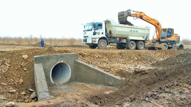 На севере Азербайджана расширяется автомобильная дорога между тремя погранично-пропускными пунктами - ФОТО