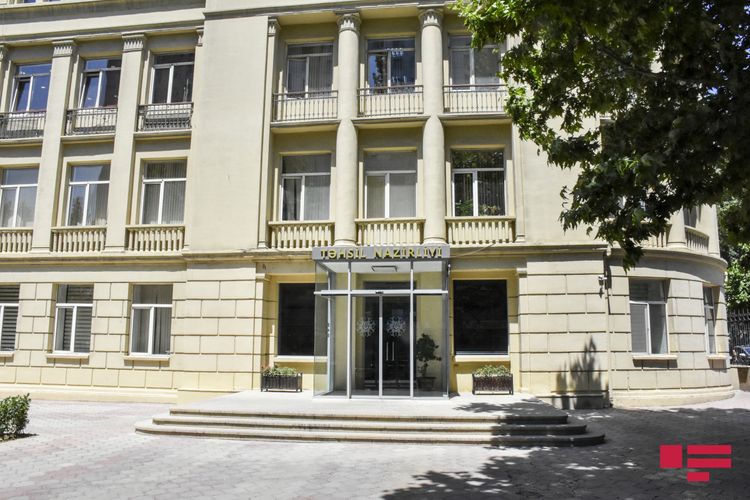 В Азербайджане начался прием документов на должность директоров школ