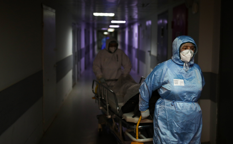 В России за сутки умерли 459 пациентов с коронавирусом