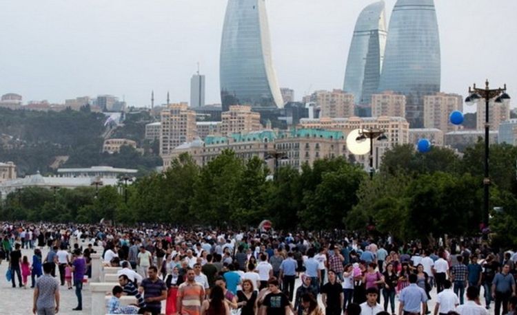 В прошлом году население Азербайджана увеличилось на 0,5%