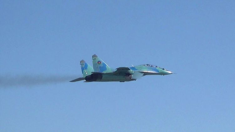 Авиационные средства ВВС Азербайджана выполняют первые практические полеты - ВИДЕО