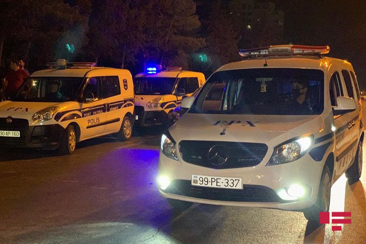 В Баку автомобиль сбил супружескую пару