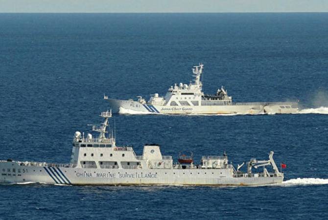 Корабли КНР с автоматическими пушками приблизились к спорным с Японией островам