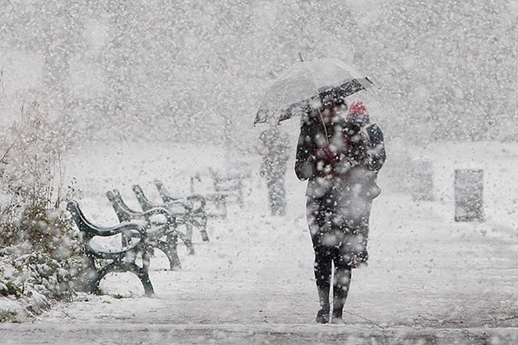 В Баку ожидается сильный снегопад и северо-западный ветер