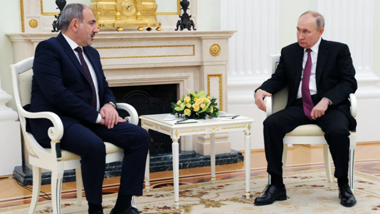 Путин и Пашинян обсудили ситуацию в Армении