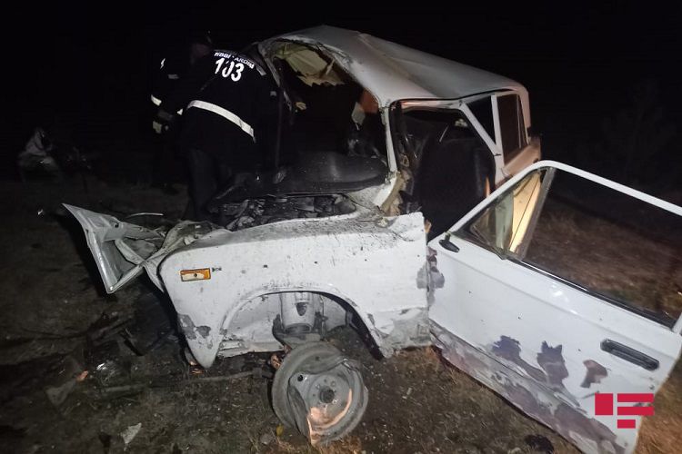 При ДТП в Барде погибли 2 человека, 3 члена одной семьи тяжело ранены - ФОТО