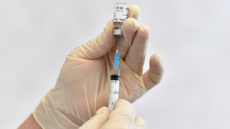 Инфекционист назвал противопоказания для вакцинации от коронавируса