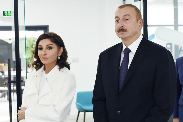 Ильхам Алиев и Мехрибан Алиева поздравили Теймура Раджабова  