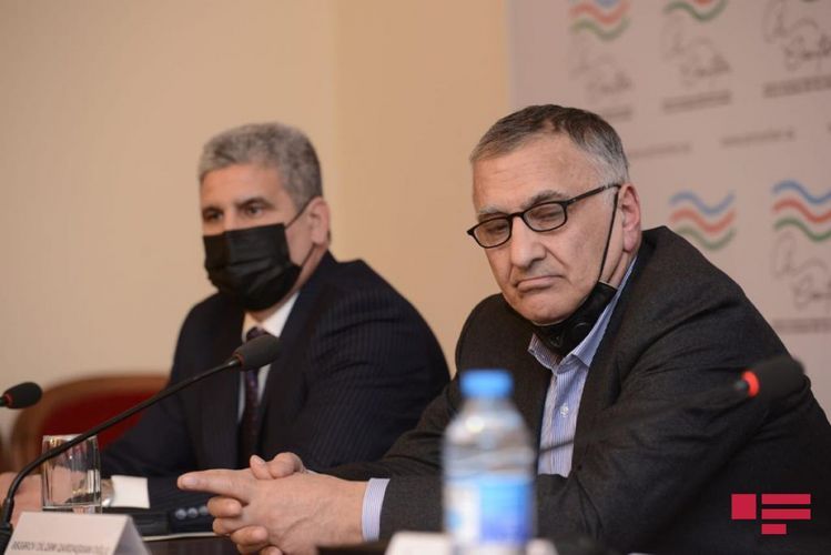 Дильгам Аскеров: Через 2-3 дня после начала войны снаряд упал уже перед тюрьмой в Шуше
