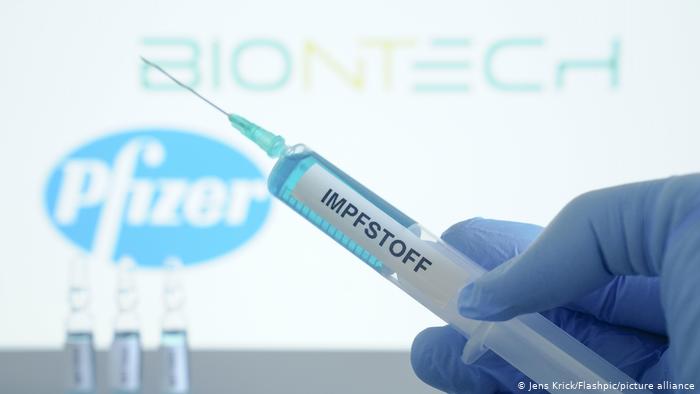 Еврокомиссия закупит еще 300 миллионов доз вакцины Pfizer/BioNTech
