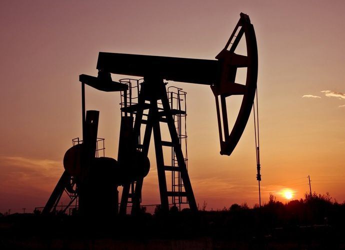 Цена азербайджанской нефти приближается к $57