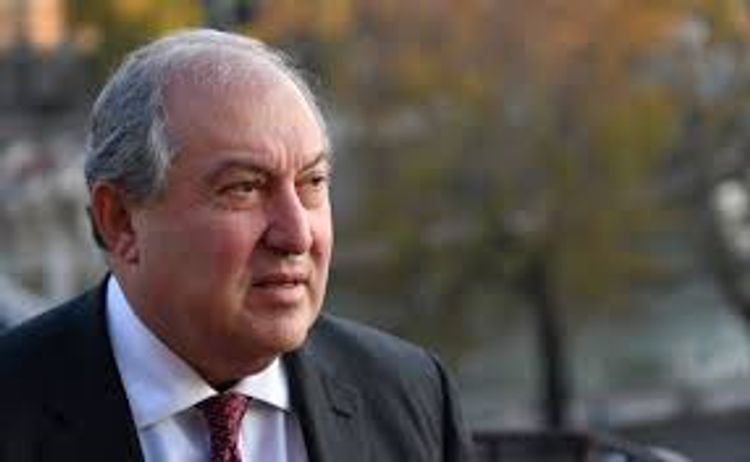 Президента Армении госпитализировали с коронавирусом