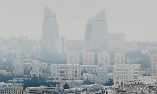 Азербайджан оказался во власти пыли 