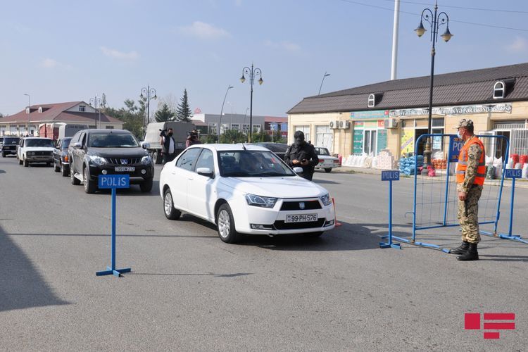 МВД Азербайджана: 1784 автомобиля пытались незаконно проехать установленные посты 