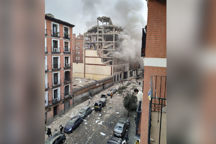 В результате взрыва в центре Мадрида погибли три человека, 11 ранены