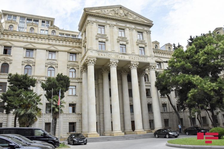 МИД: Президент Азербайджана отправил вопрос статуса на свалку истории