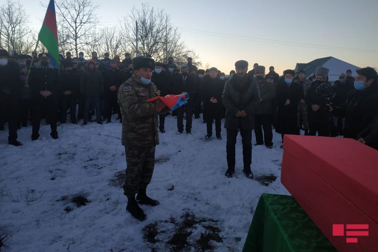 Ставший шехидом военнослужащий Азербайджанской Армии похоронен в Гусаре - ФОТО