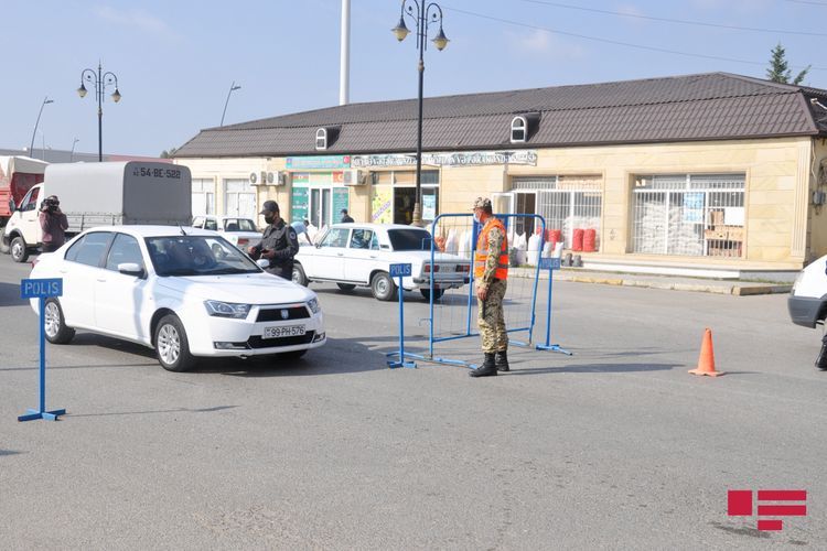 МВД Азербайджана: 2059 автомобилей пытались незаконно проехать установленные посты 