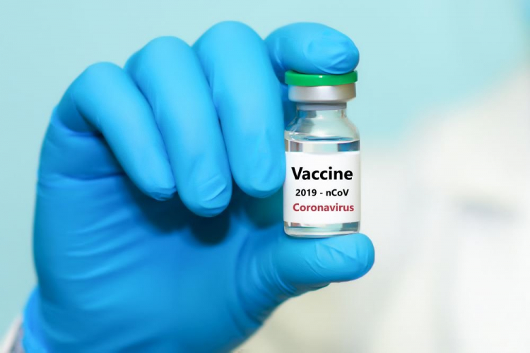 Франция прекратила разработку одной из своих вакцин от COVID-19
