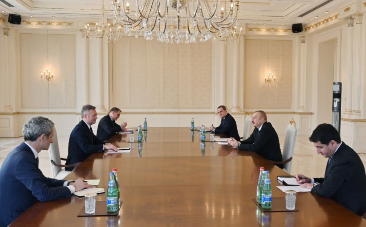 Ильхам Алиев принял госсекретаря министерства Европы и иностранных дел Франции 