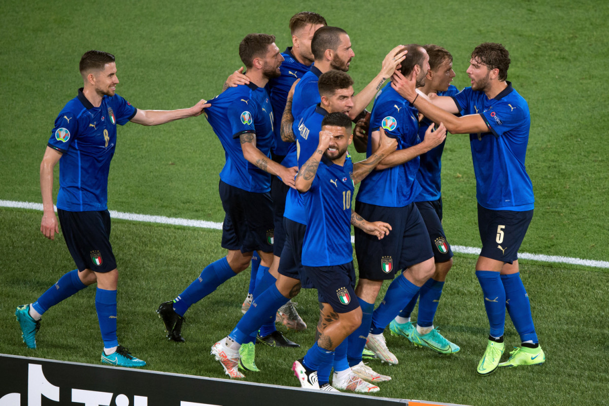 Сборная Италии по футболу повторила достижение Франции