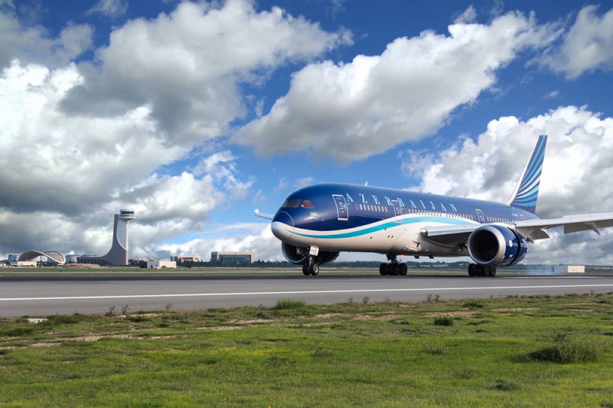 Самолет Баку-Нахчыван из-за технической неисправности вернулся обратно