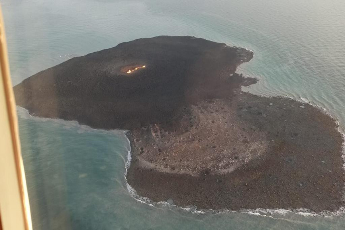 Госорганы: Корабли выйдут в район грязевого вулкана на Каспии-ФОТО 
