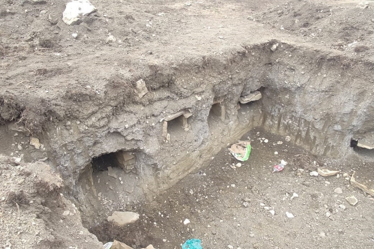 В ходе строительства школы в Губе обнаружены древние могилы-ФОТО 