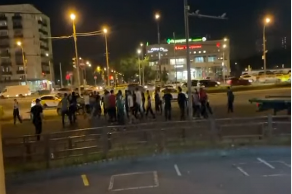 В Москве мигранты устроили массовую драку -ВИДЕО 