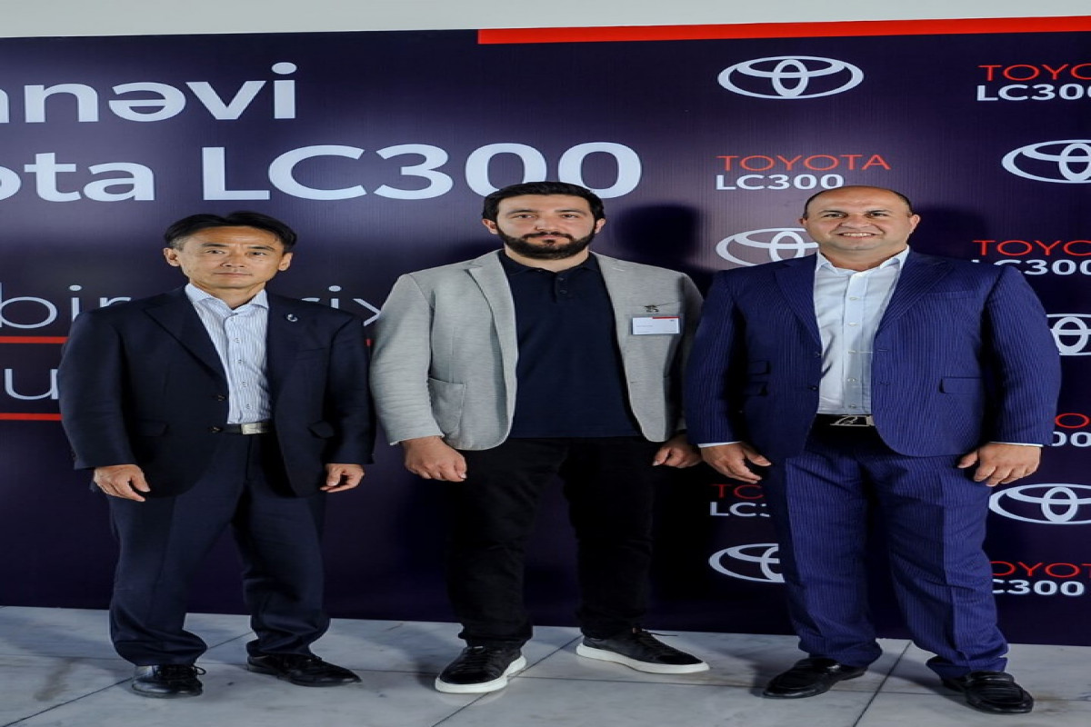 Toyota представила в Азербайджане новую модель-ФОТО 