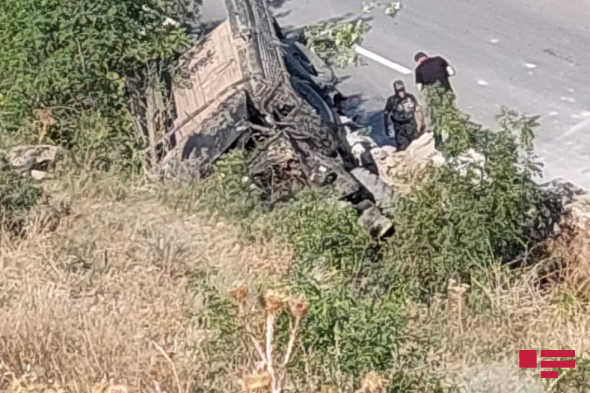 В Азербайджане автомобиль с военнослужащими попал в ДТП, пострадали 15 человек-ОБНОВЛЕНО 