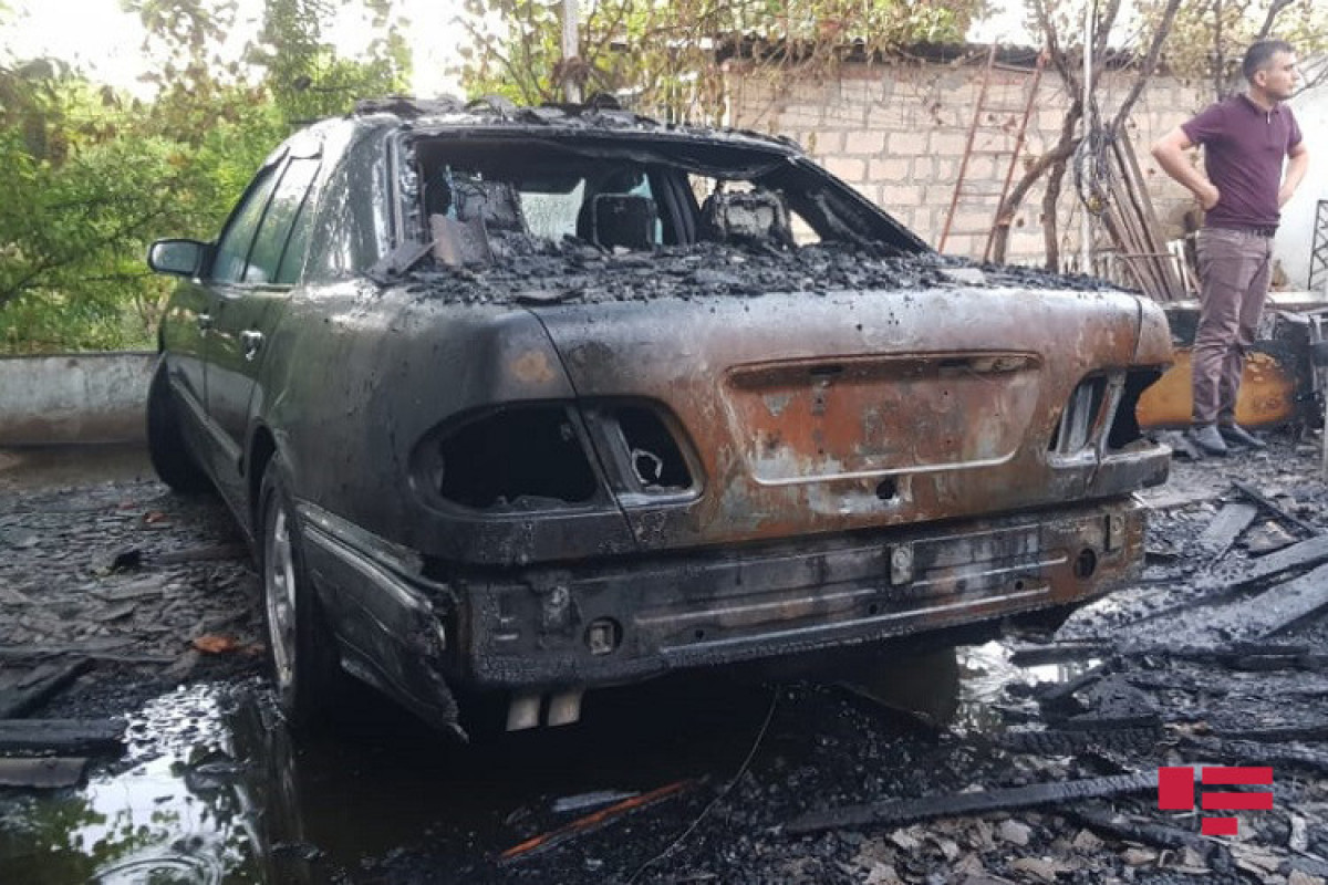 В результате пожара в Уджаре сгорели два автомобиля-ФОТО -ВИДЕО 