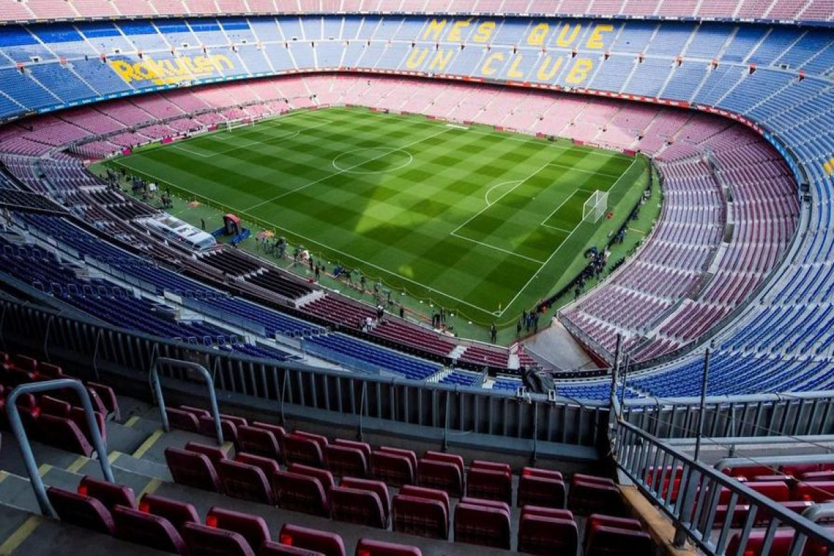 «Барселона» запретила игрокам смартфоны и необычные прически